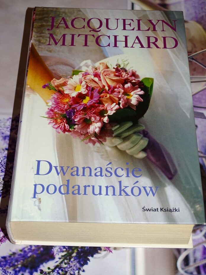 DWANAŚCIE PODARUNKÓW DWANAŚCIE PODARUNKÓW